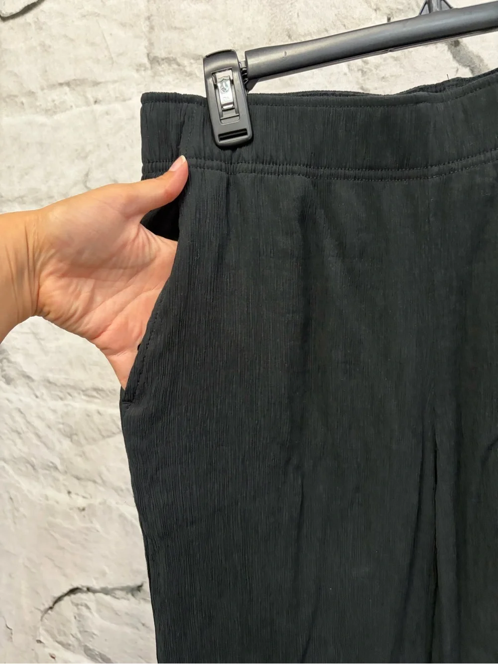 GAP Minimalist Wide Leg Trousers Black Crinkle Gauze Style Pull On Relaxed Fit